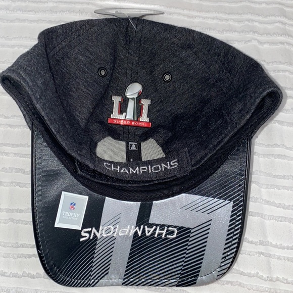 NFL New England Patriots Superbowl LI Champion locker room hat. - Picture 4 of 5